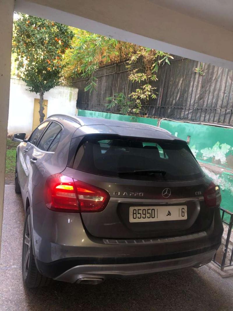 MERCEDES GLA