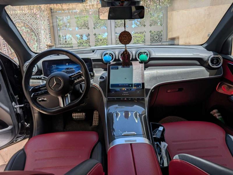 MERCEDES GLC
