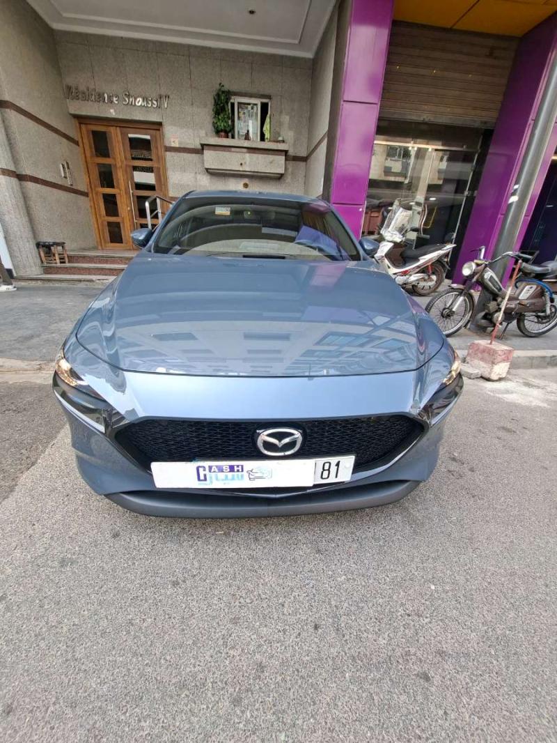 MAZDA 3
