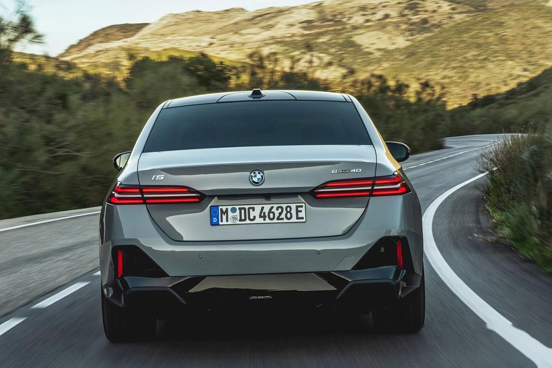 BMW i5