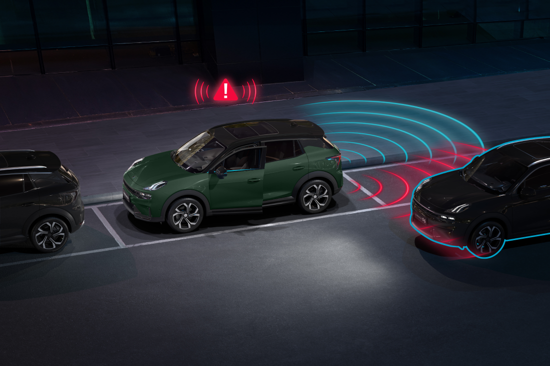 LYNK & CO 06