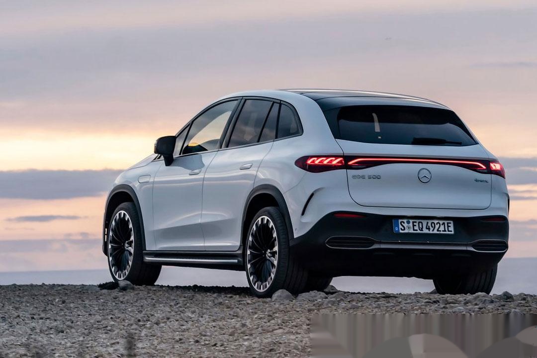 MERCEDES EQE SUV