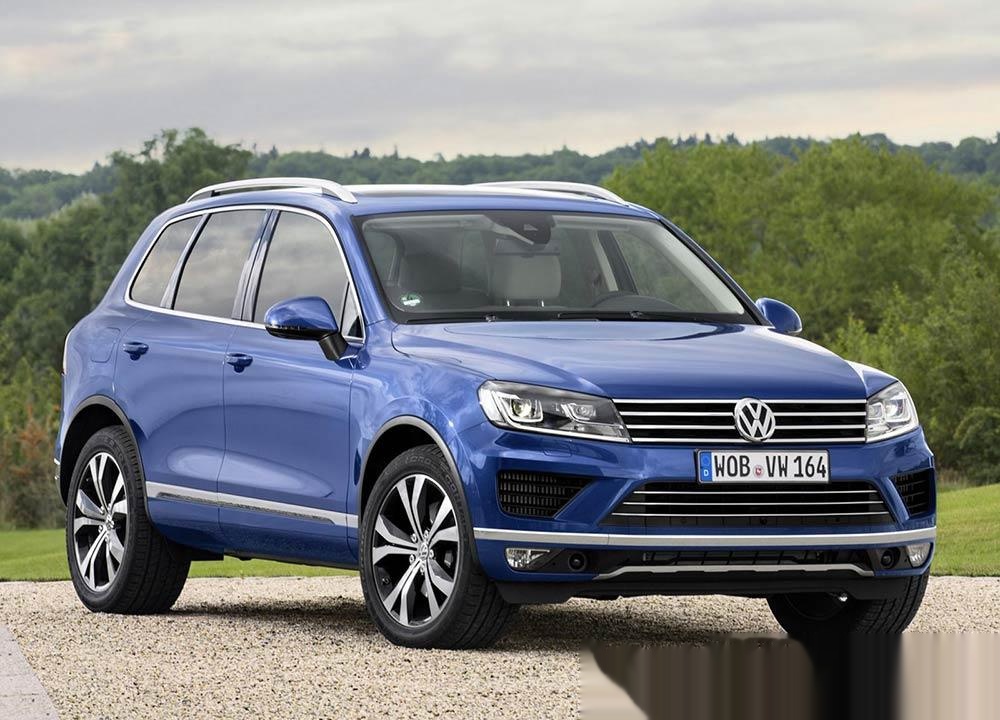 VOLKSWAGEN Touareg